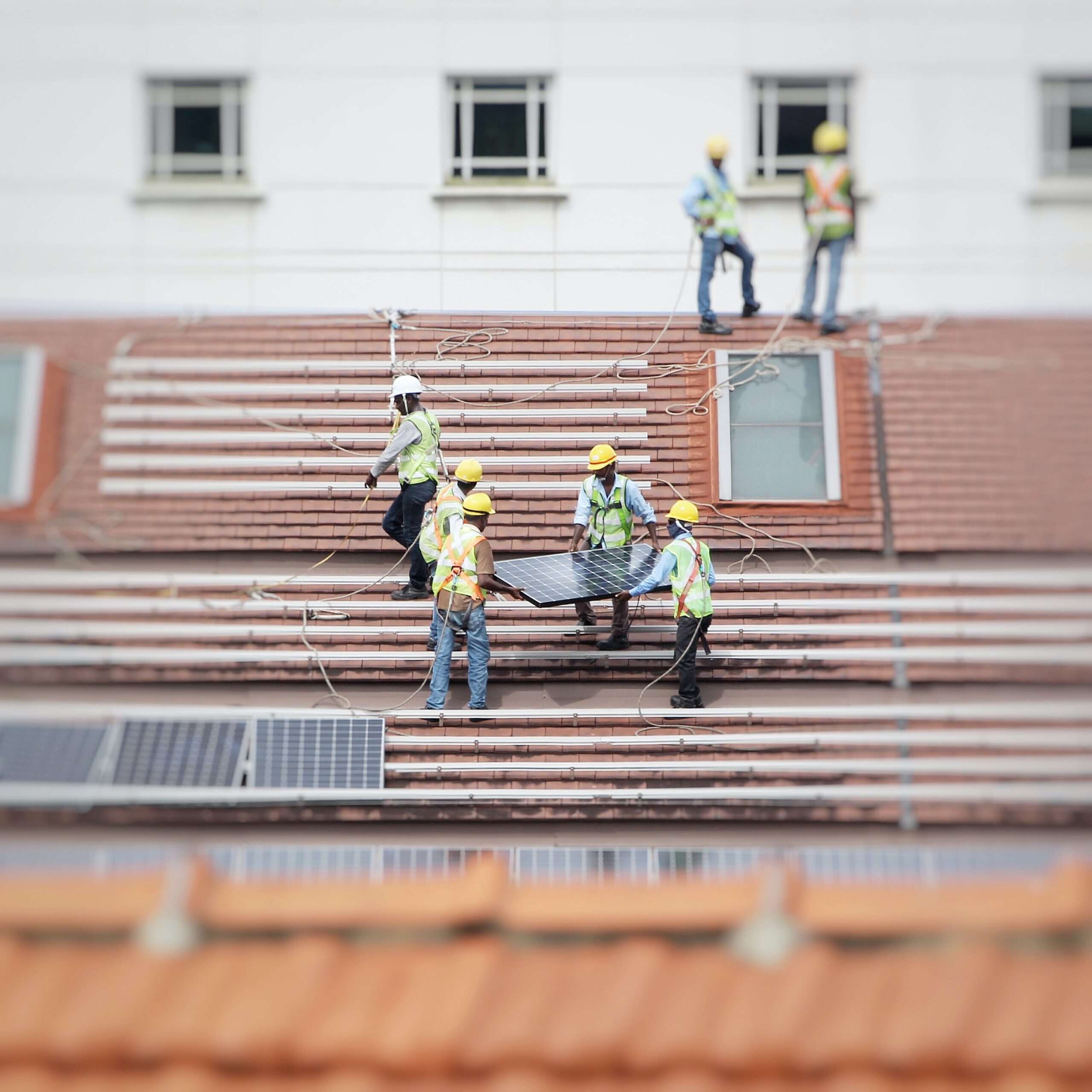 Read more about the article Community Solar Projects Help Low- and Middle-Income Households: How Business Can Lend a Hand